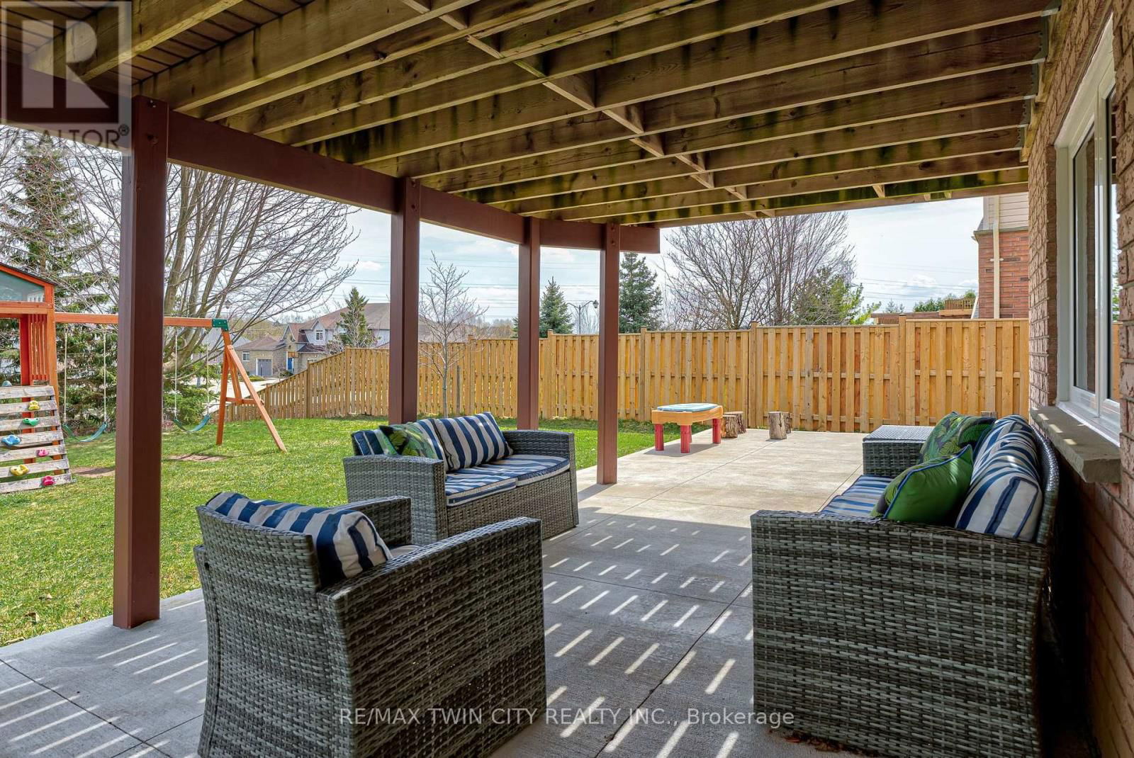 566 WINTERBURG WALK Image 45