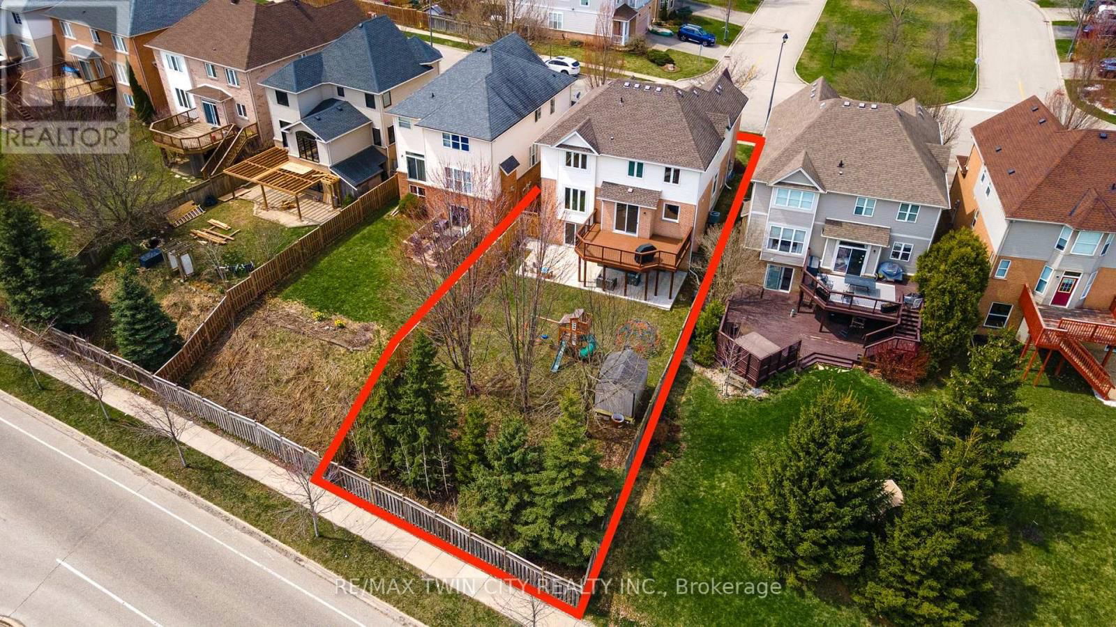 566 WINTERBURG WALK Image 46