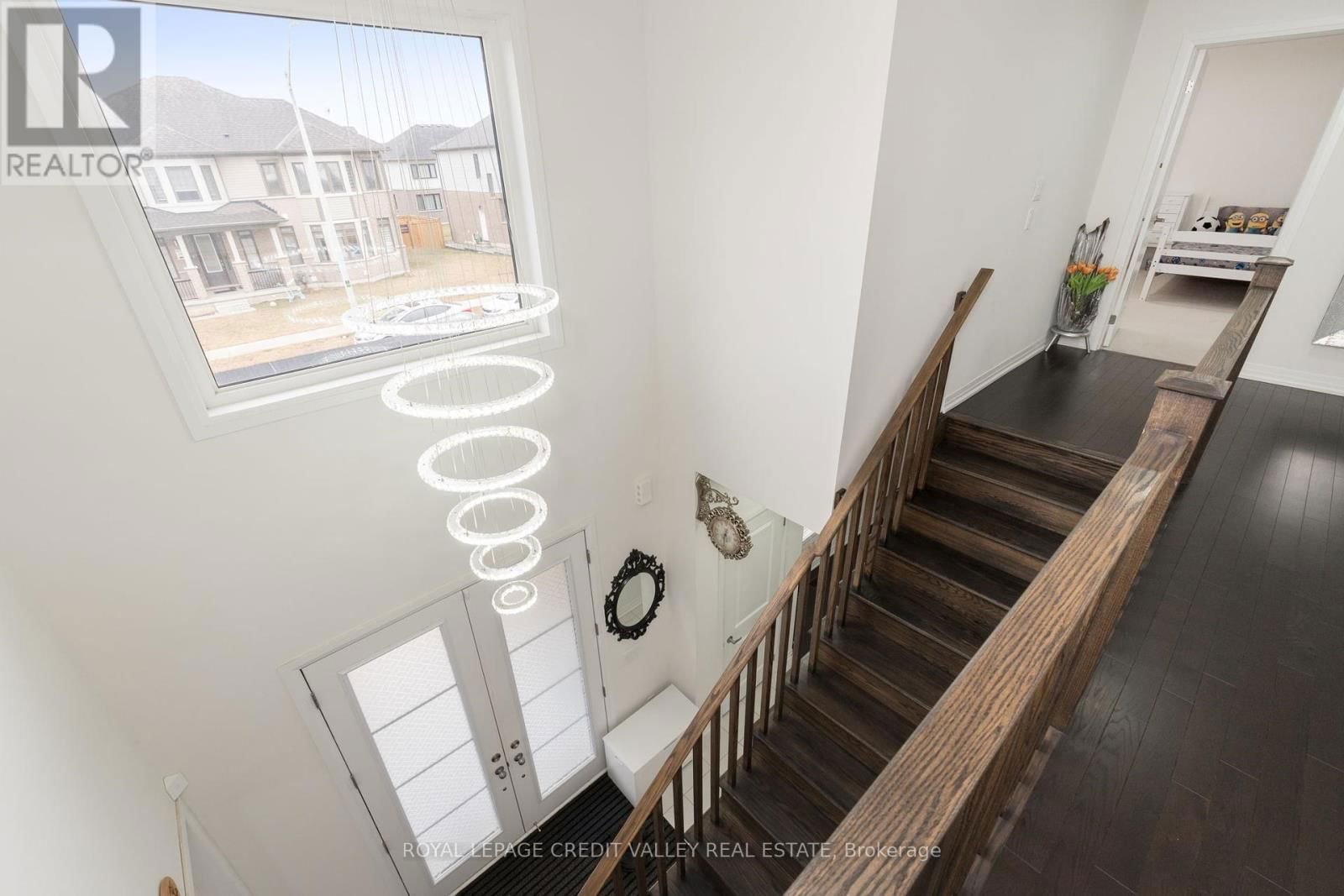 96 YALE DRIVE Image 25