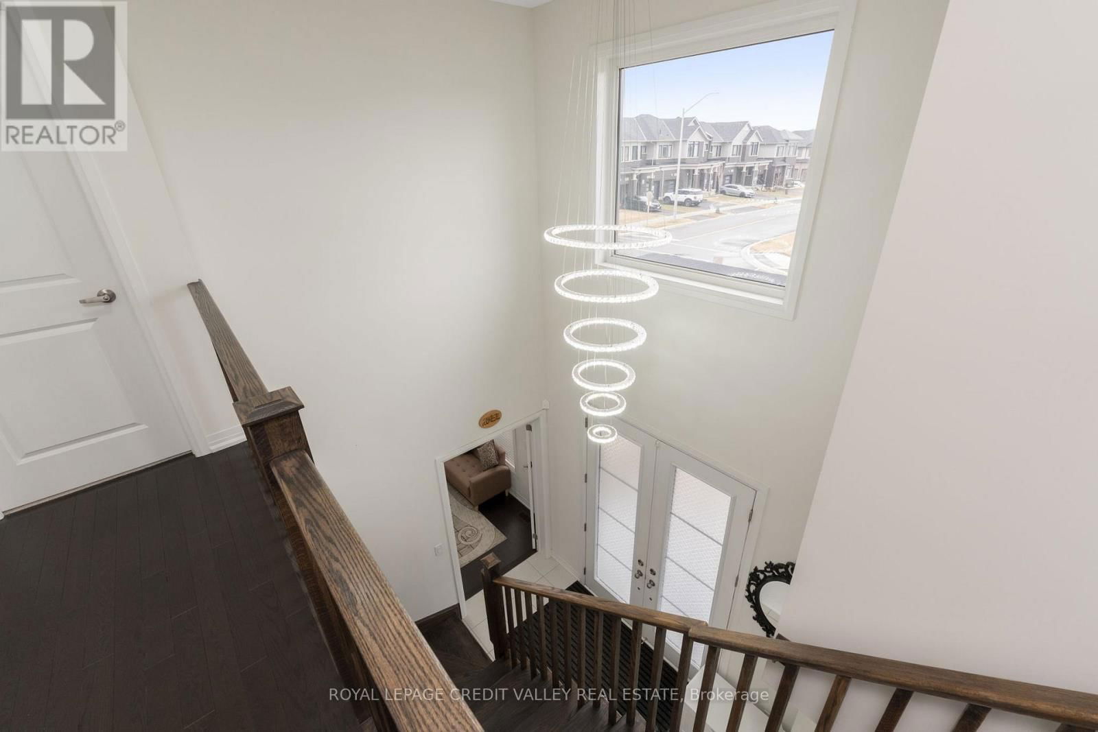 96 YALE DRIVE Image 26