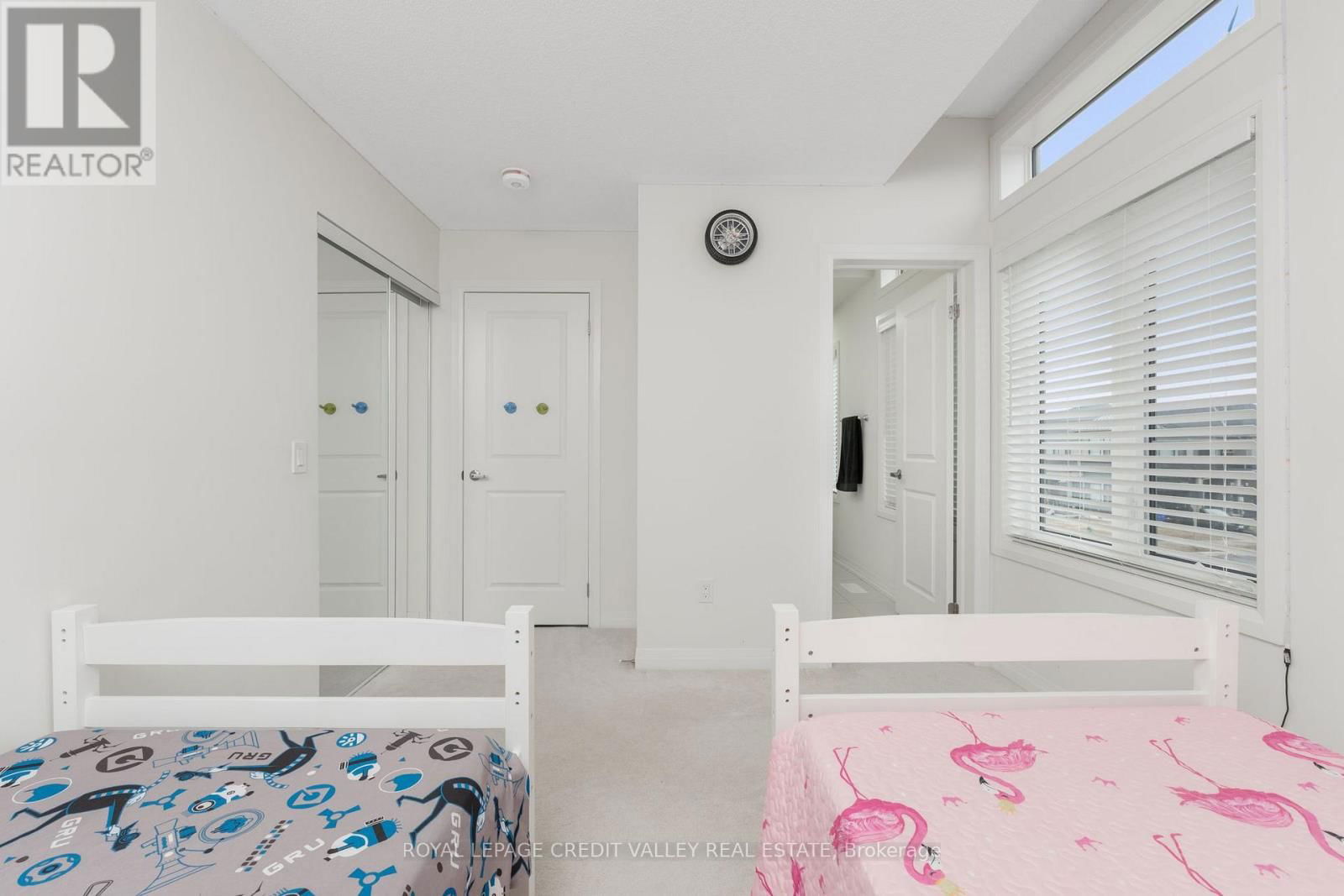 96 YALE DRIVE Image 37