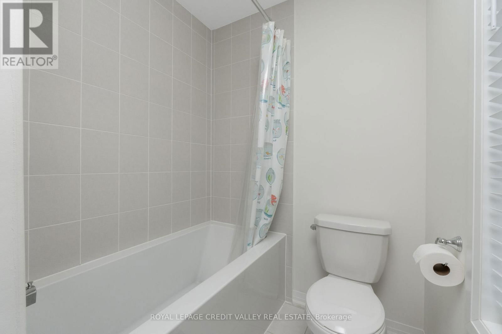 96 YALE DRIVE Image 39