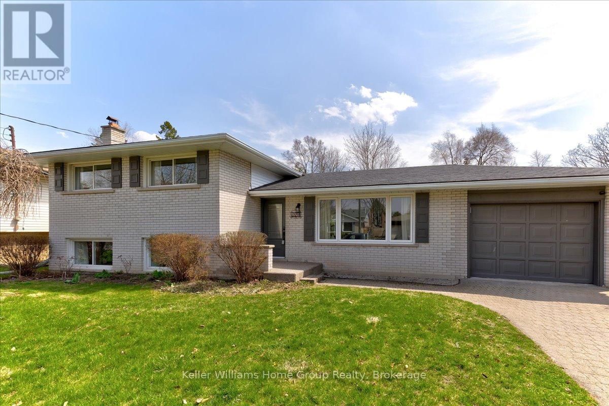 229 KENNETH AVENUE Image 1