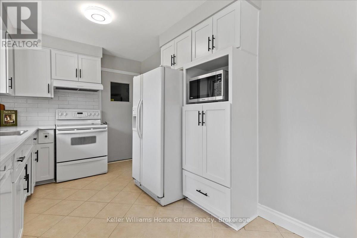 229 KENNETH AVENUE Image 10