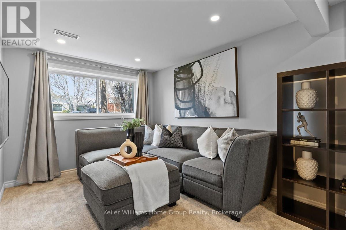 229 KENNETH AVENUE Image 23