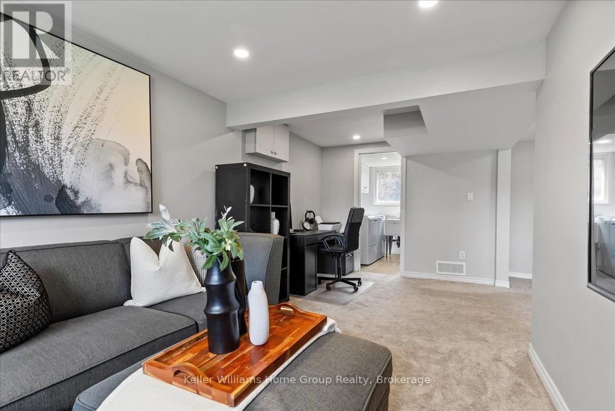 229 KENNETH AVENUE Image 24