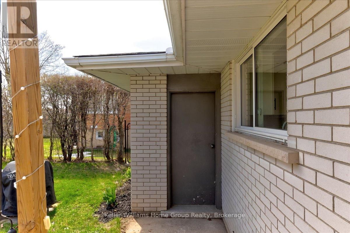 229 KENNETH AVENUE Image 37