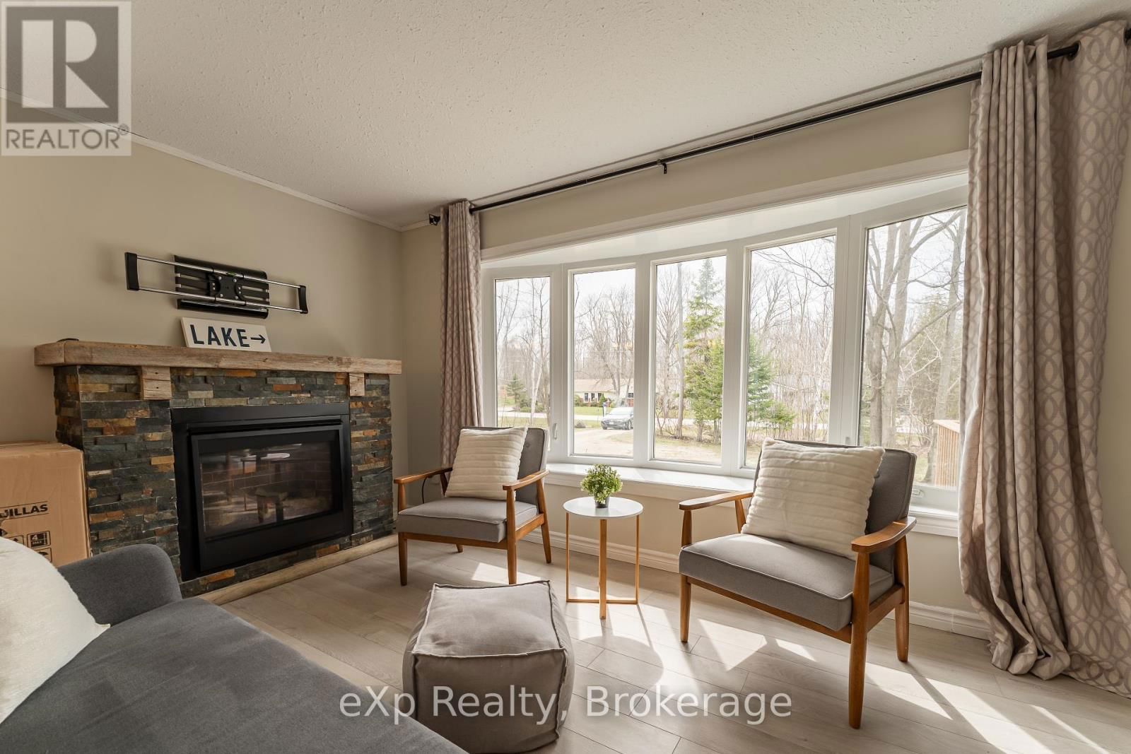 15 MAPLEPORT CRESCENT Image 10