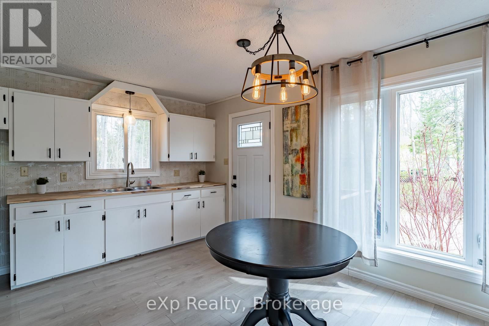 15 MAPLEPORT CRESCENT Image 4