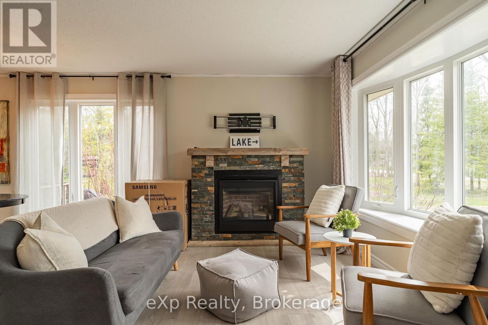 15 MAPLEPORT CRESCENT Image 9