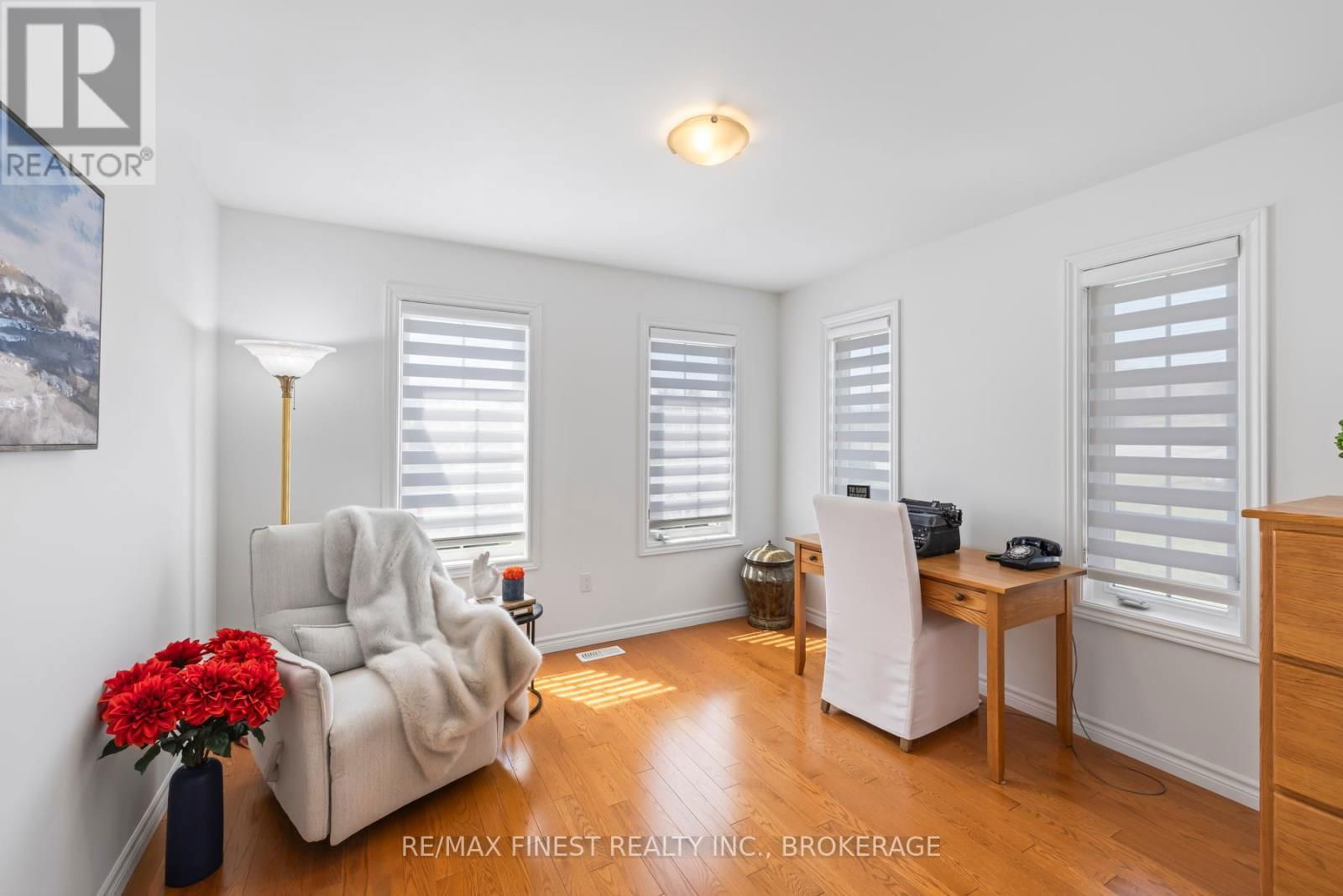 460 COUNTRY CLUB DRIVE Image 10