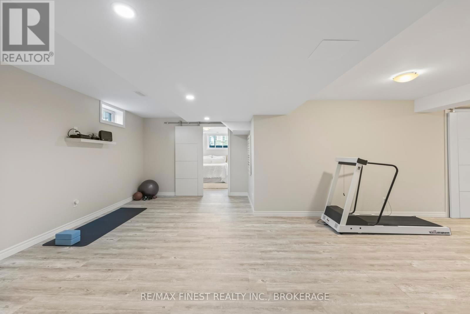 460 COUNTRY CLUB DRIVE Image 33