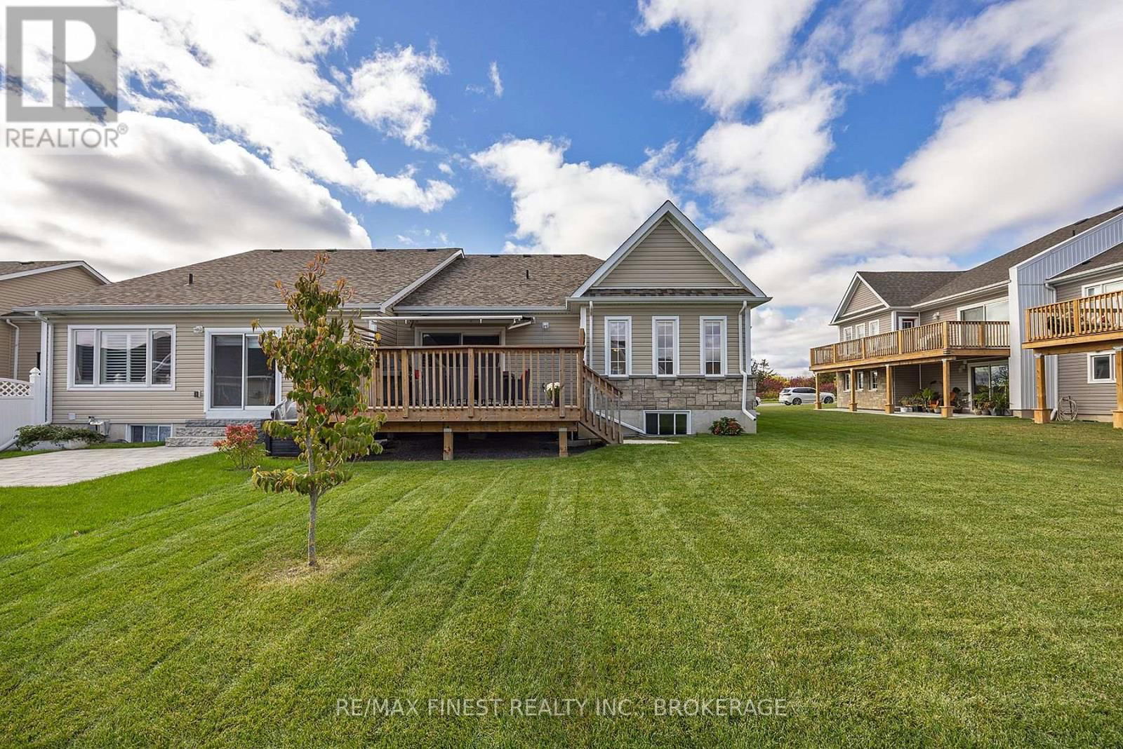 460 COUNTRY CLUB DRIVE Image 43