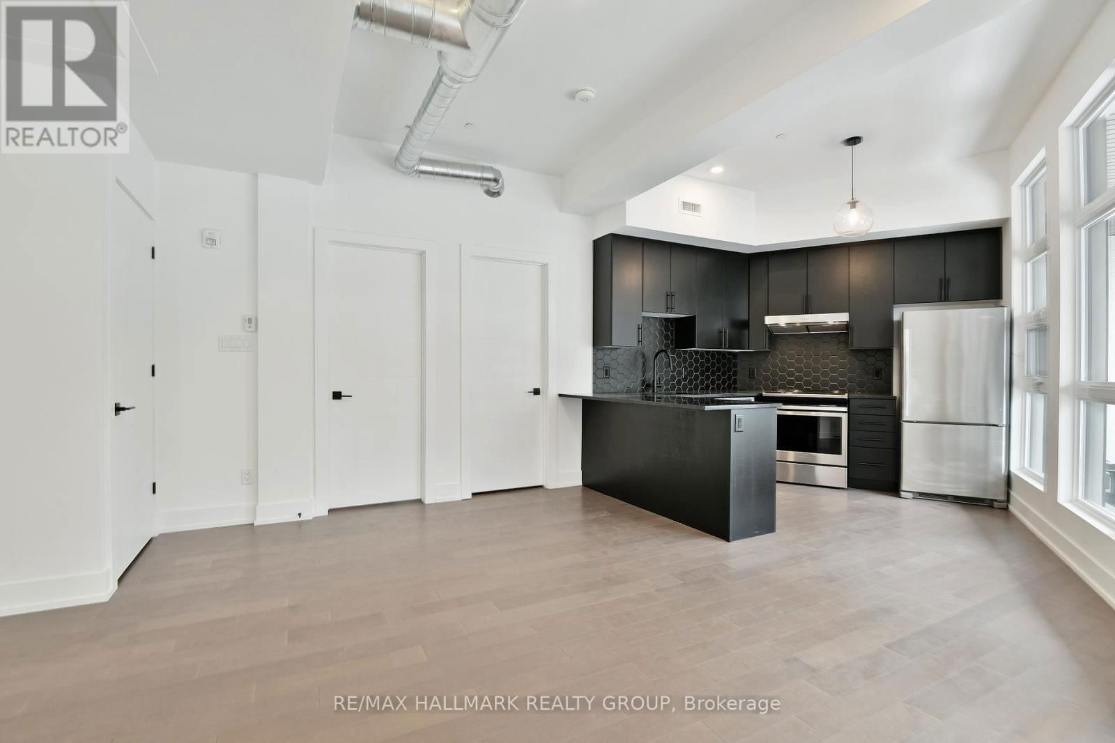 103 - 101 PINHEY STREET Image 11