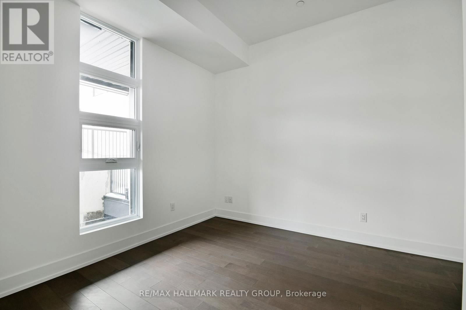103 - 101 PINHEY STREET Image 24