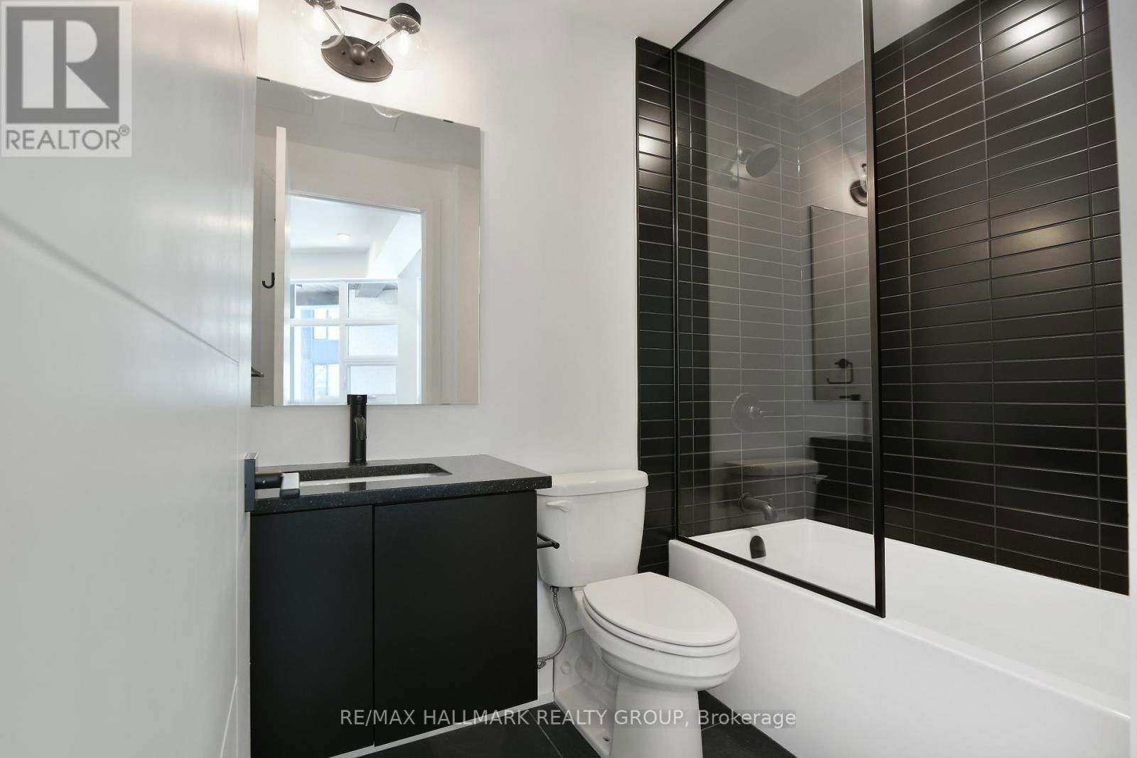 103 - 101 PINHEY STREET Image 28