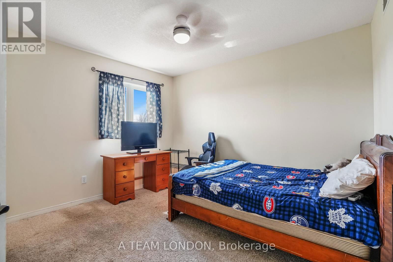 386 CHAMPLAIN AVENUE Image 15