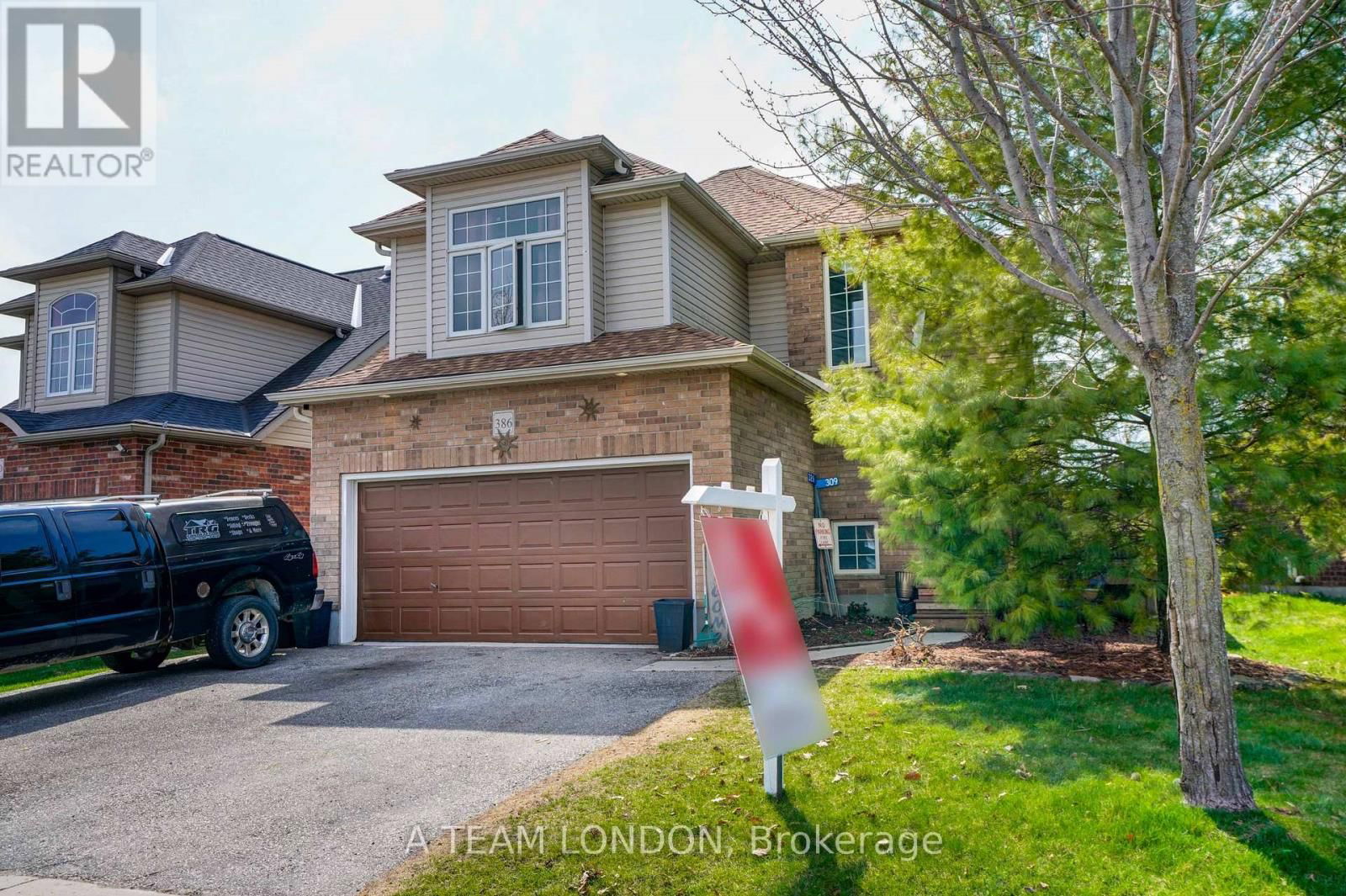 386 CHAMPLAIN AVENUE Image 2