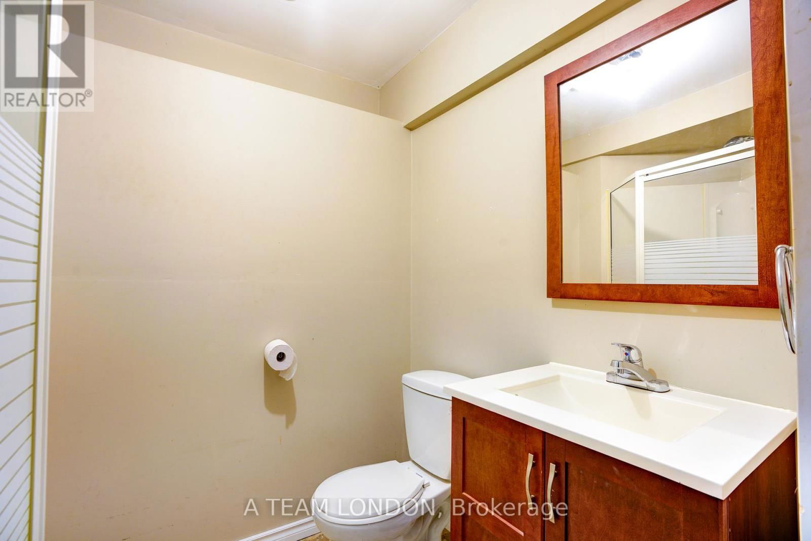 386 CHAMPLAIN AVENUE Image 20