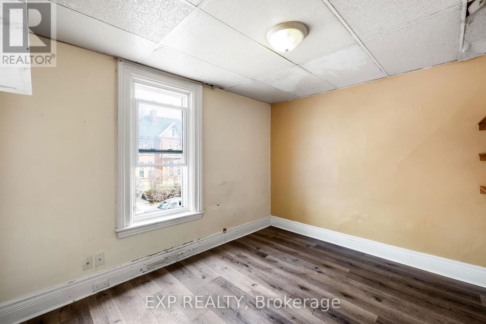 337 LONDON STREET Image 14