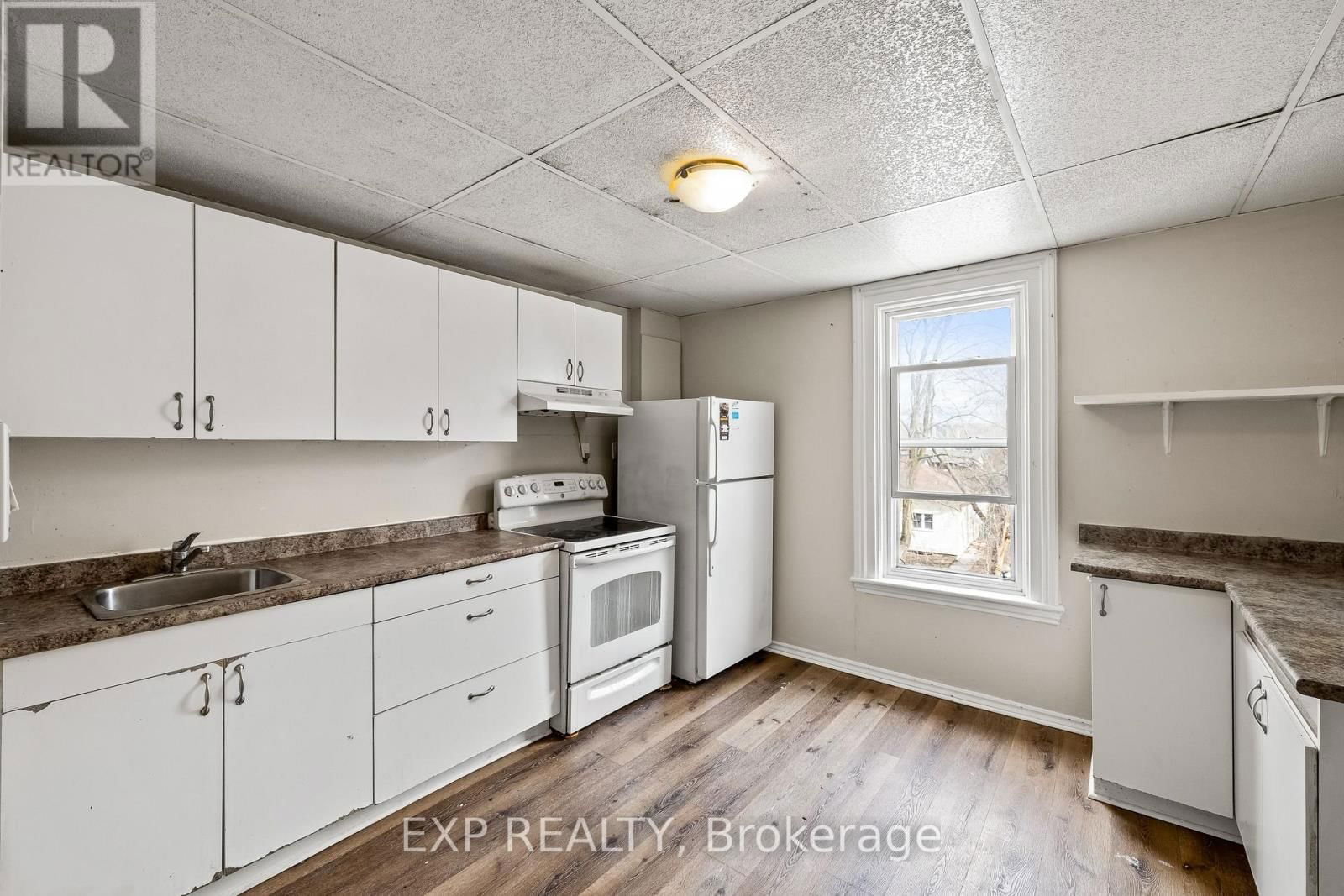 337 LONDON STREET Image 19