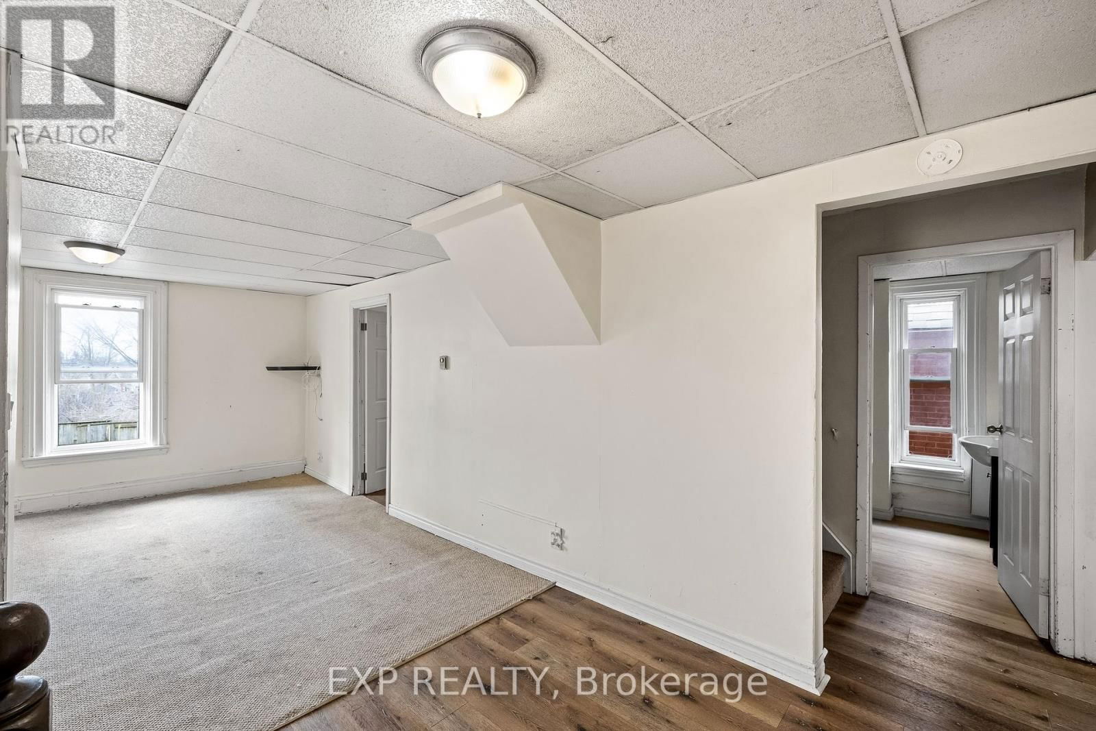 337 LONDON STREET Image 25