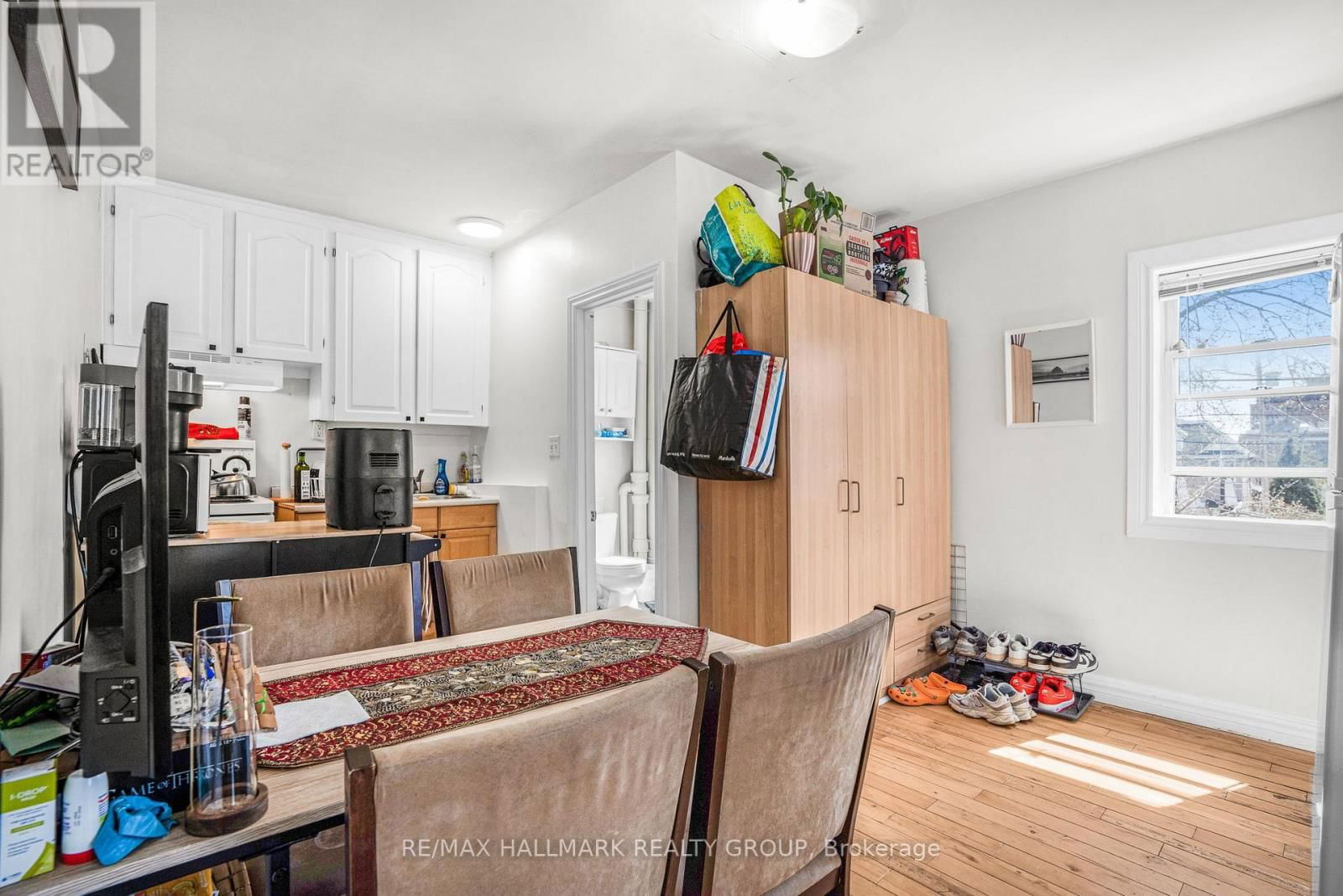 48 LOUISA STREET Image 12