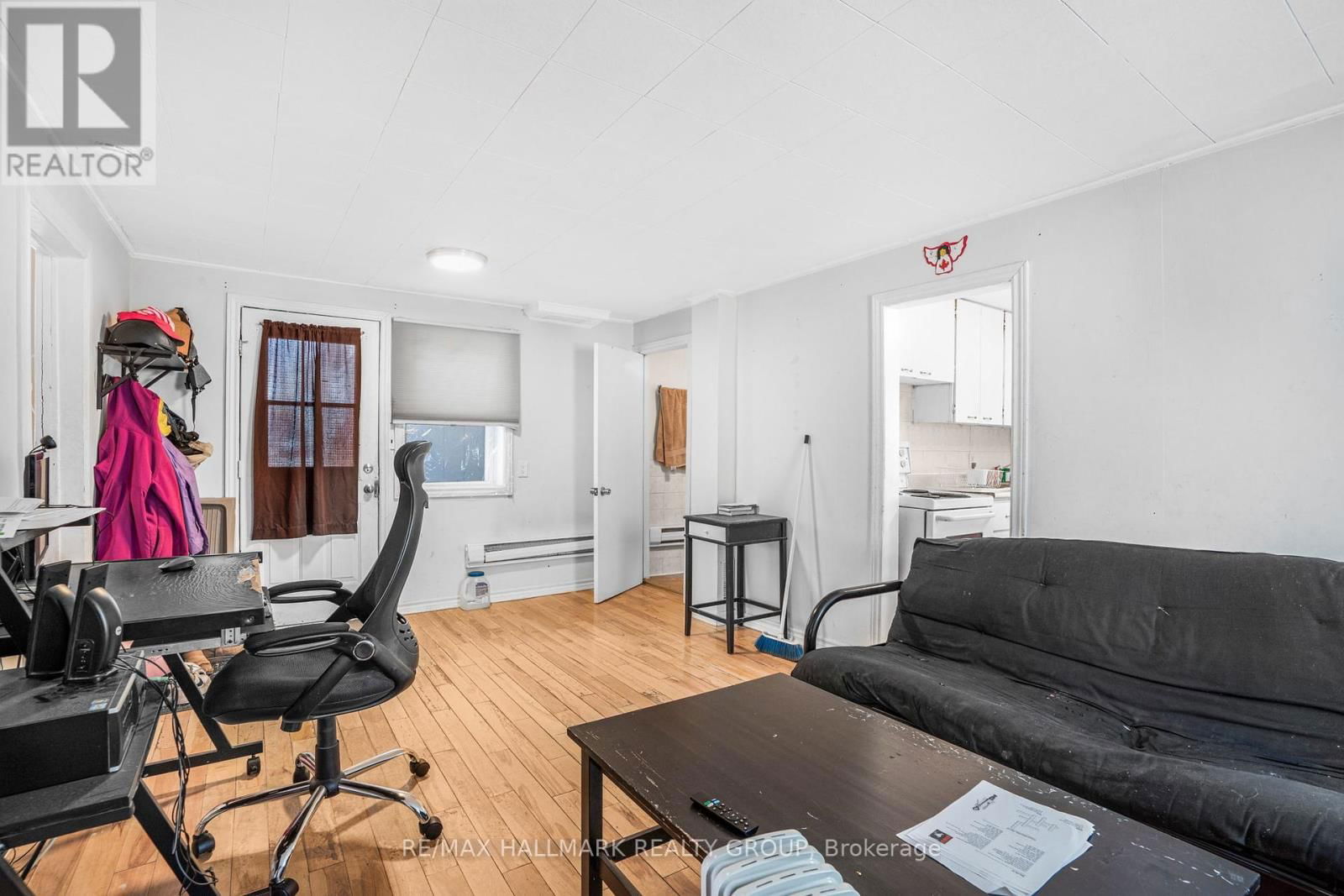 48 LOUISA STREET Image 17