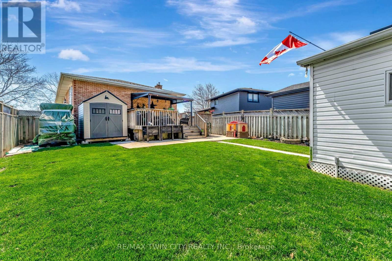 35 BAKERSFIELD DRIVE Image 33