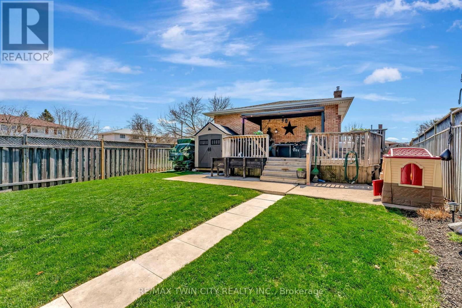 35 BAKERSFIELD DRIVE Image 36