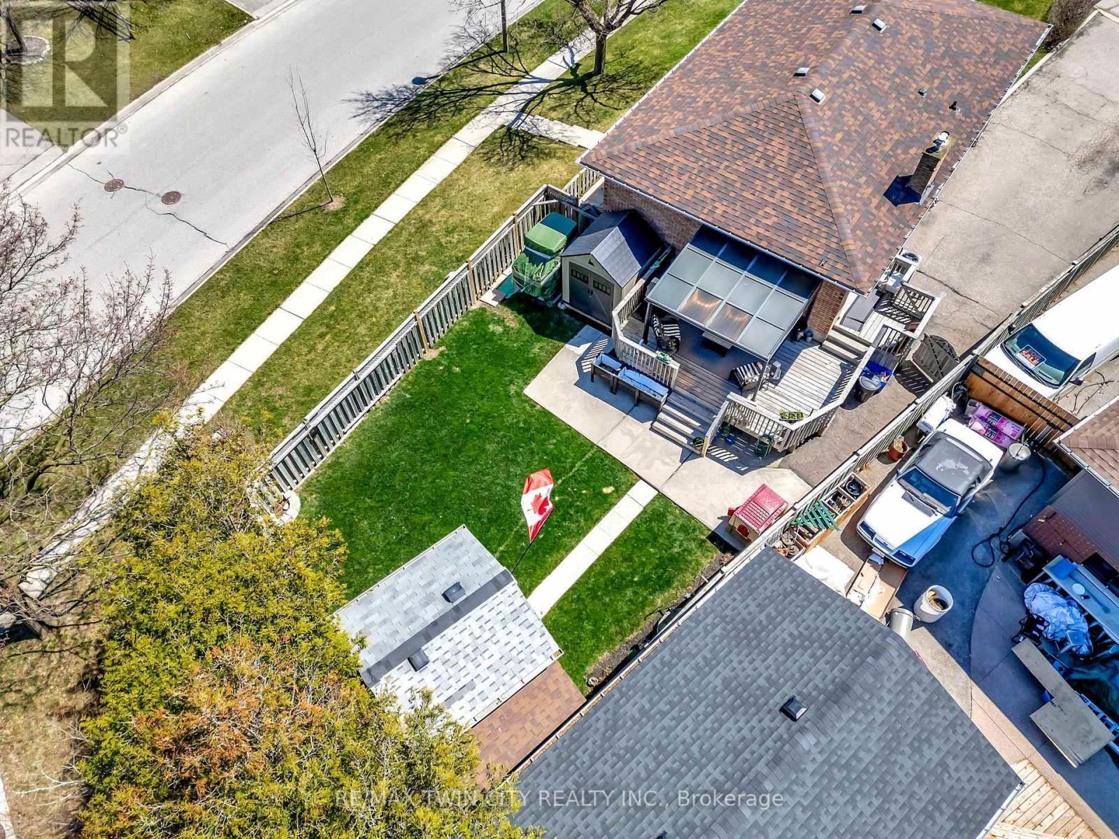 35 BAKERSFIELD DRIVE Image 39