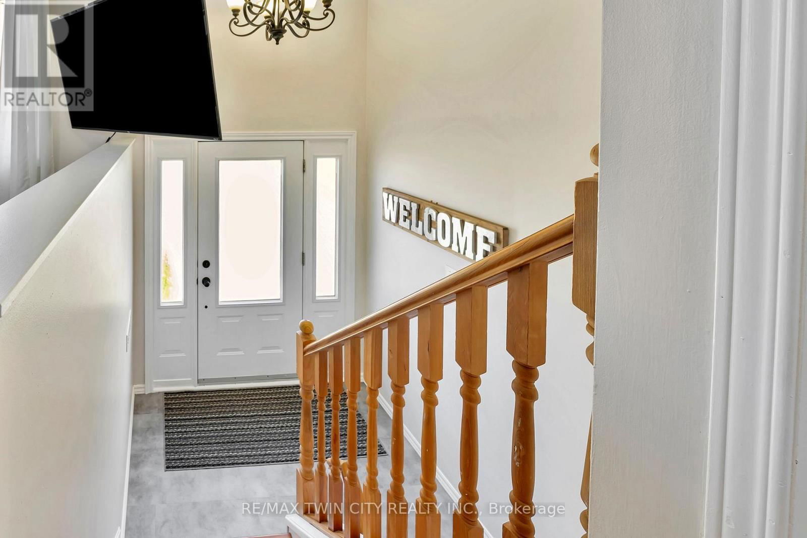 35 BAKERSFIELD DRIVE Image 6