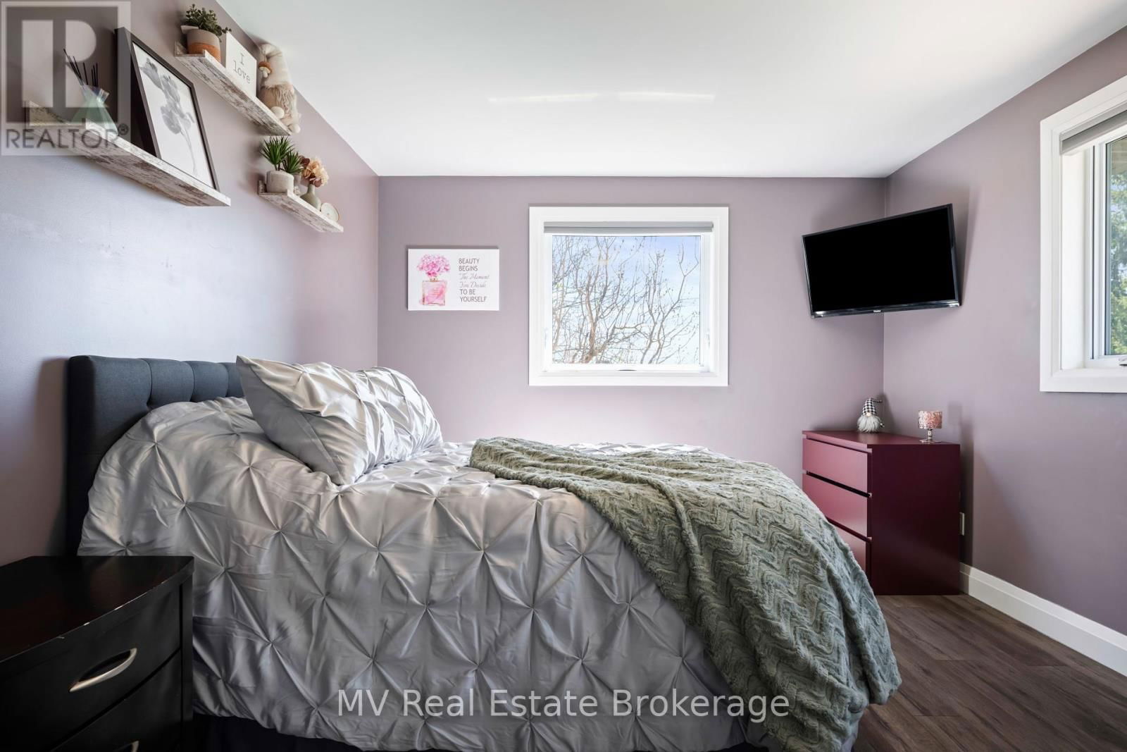8378 WELLINGTON ROAD 22 Image 15
