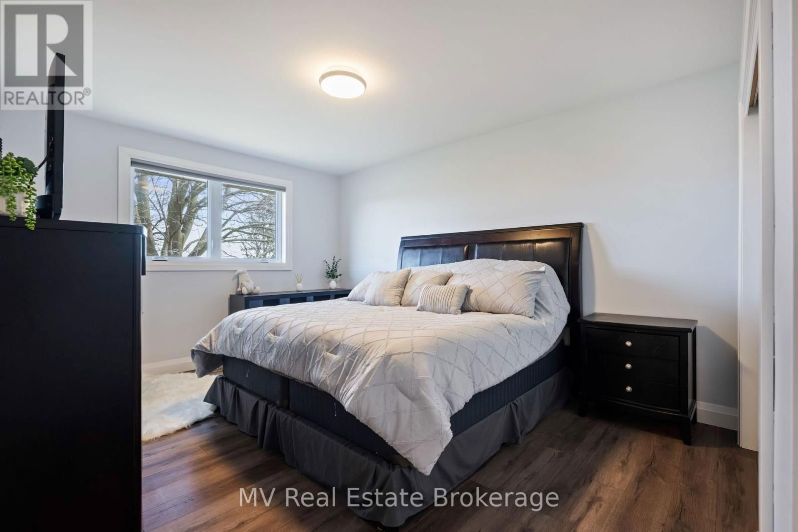 8378 WELLINGTON ROAD 22 Image 17