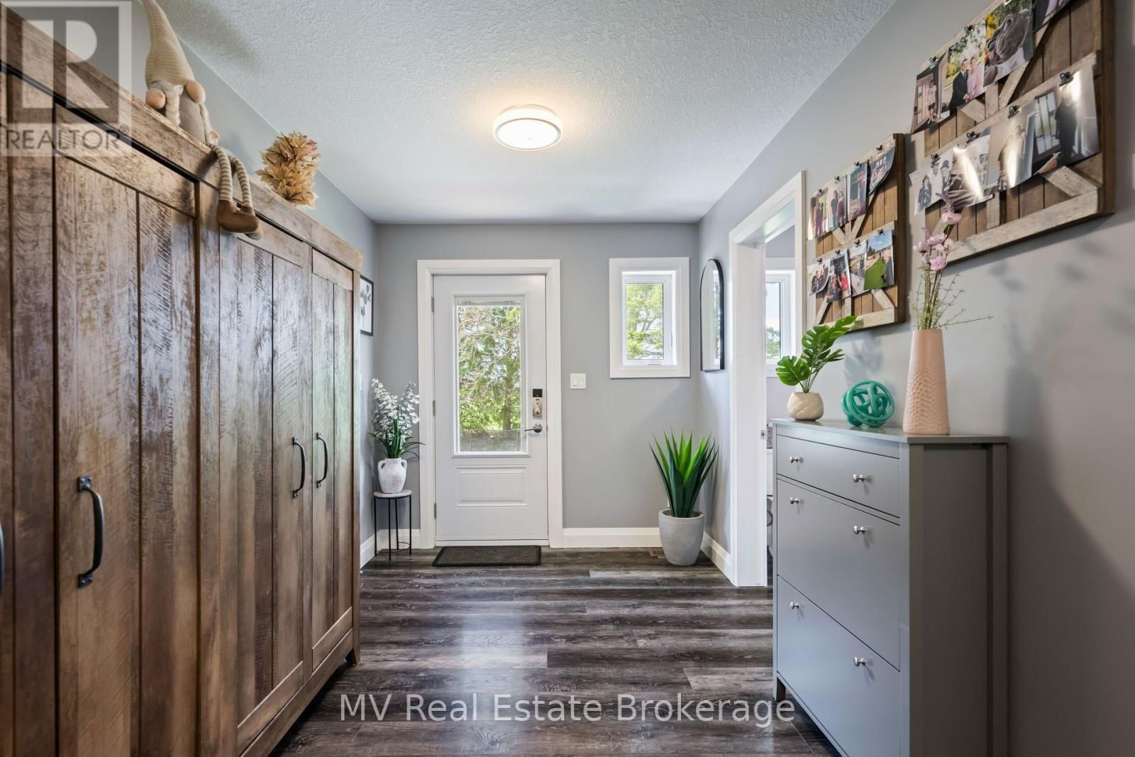 8378 WELLINGTON ROAD 22 Image 20