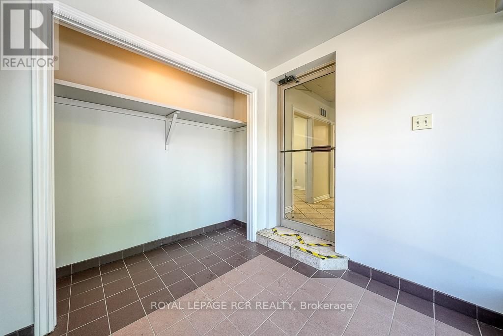 MAIN LEVEL - 590 ADELAIDE STREET Image 2