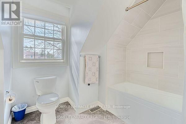 880 27TH STREET EAST Image 22
