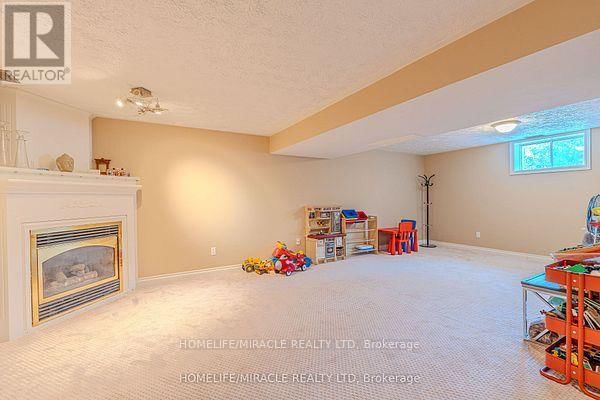 880 27TH STREET EAST Image 31