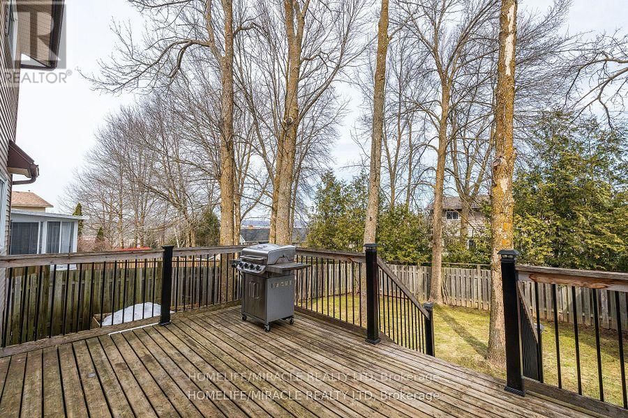 880 27TH STREET EAST Image 35