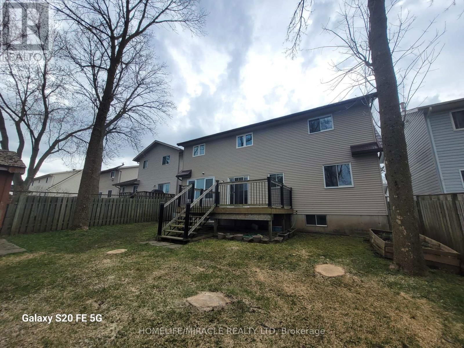 880 27TH STREET EAST Image 38