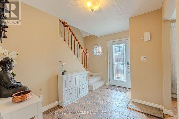 880 27TH STREET EAST Image 6