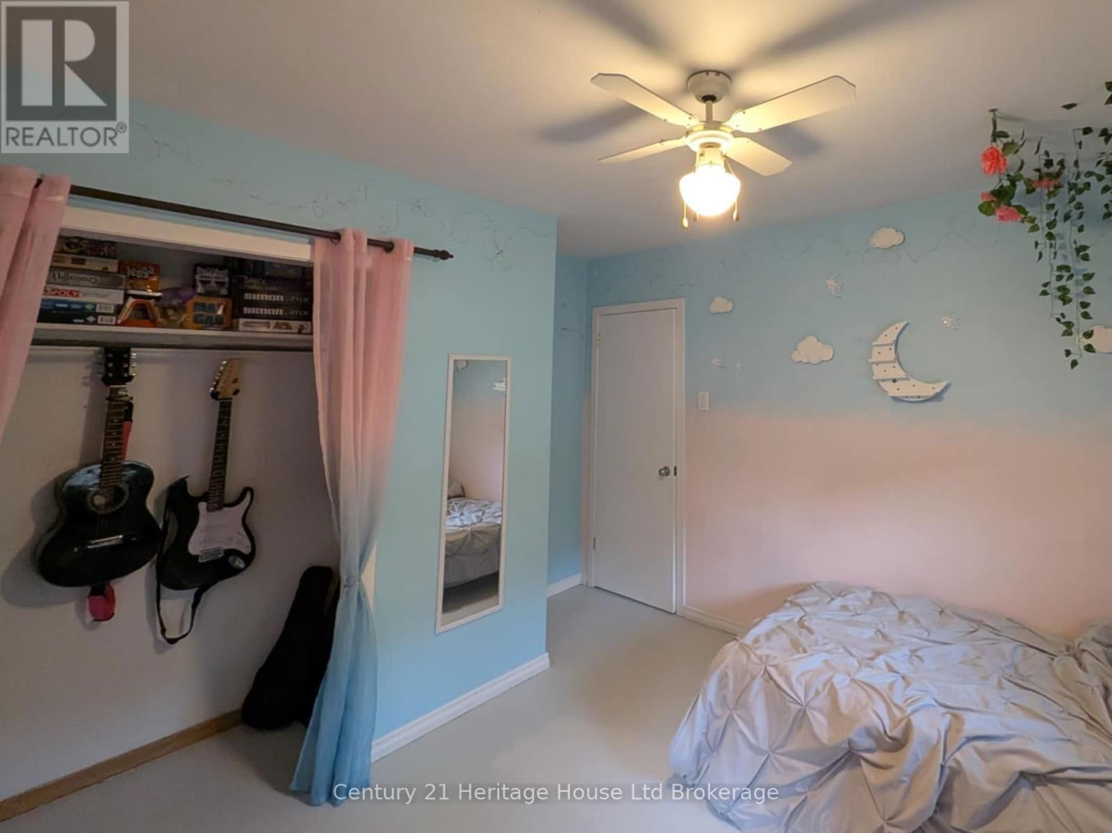 293 CLARKE STREET NORTH Image 14