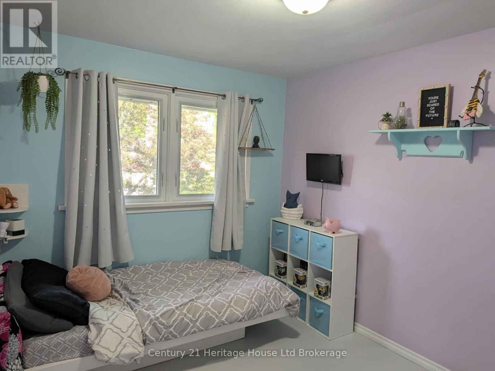 293 CLARKE STREET NORTH Image 15