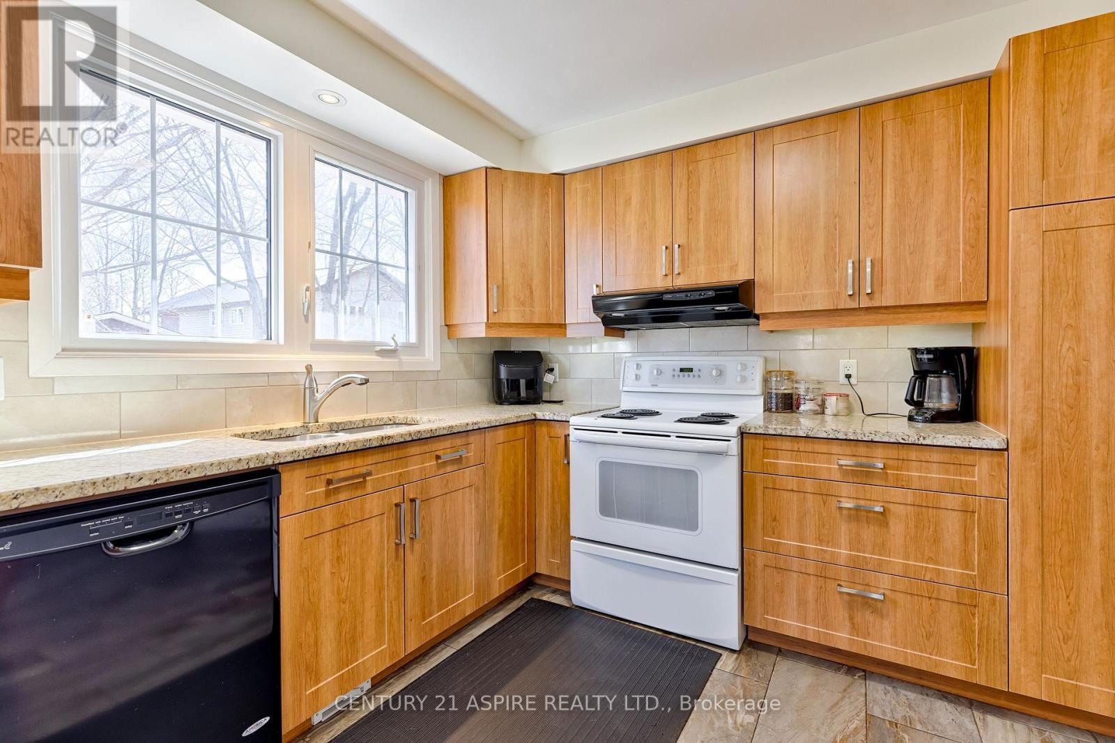 15 ROY STREET Image 20