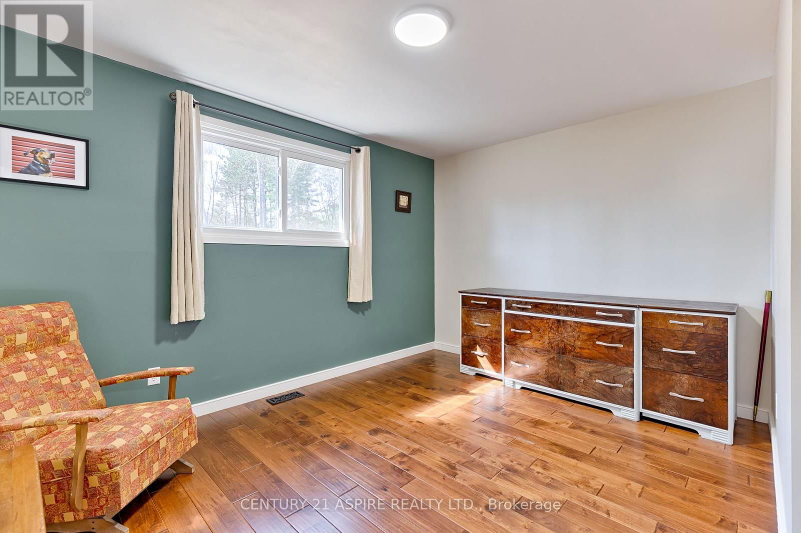 15 ROY STREET Image 25