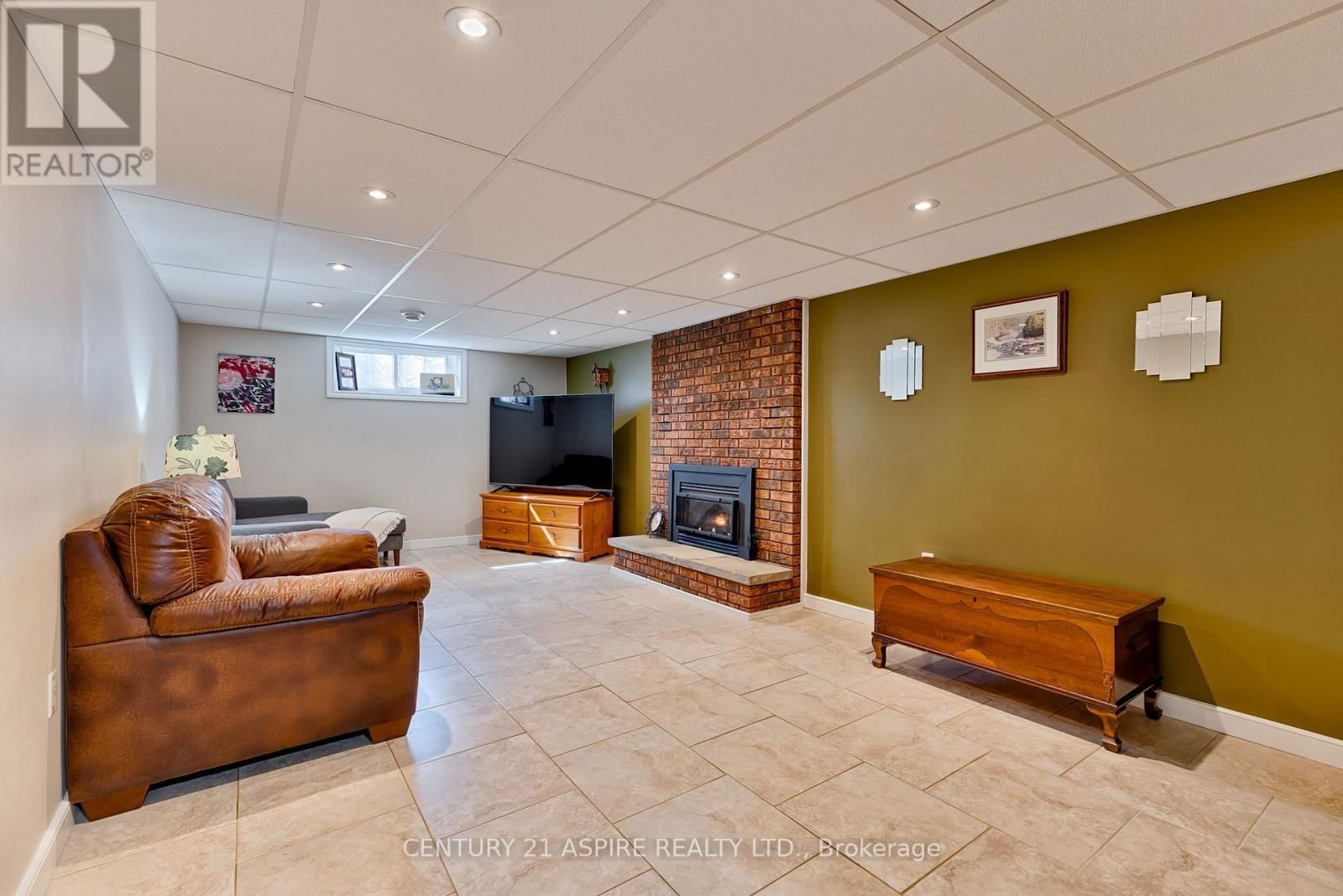 15 ROY STREET Image 29