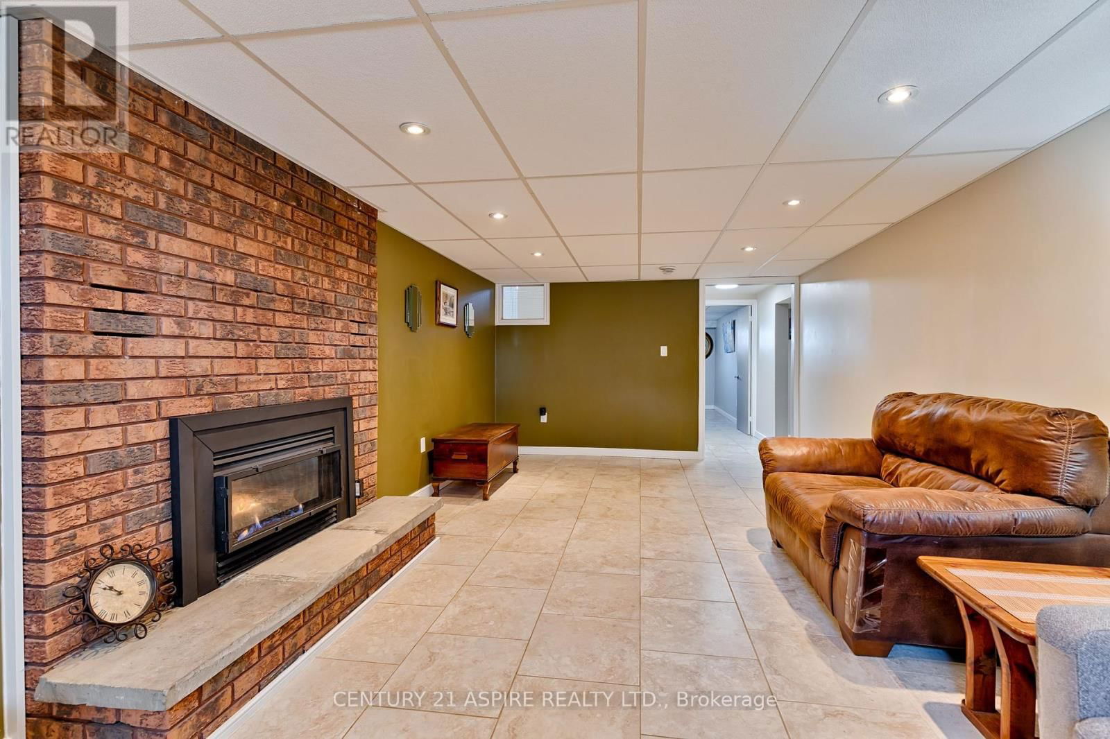 15 ROY STREET Image 31