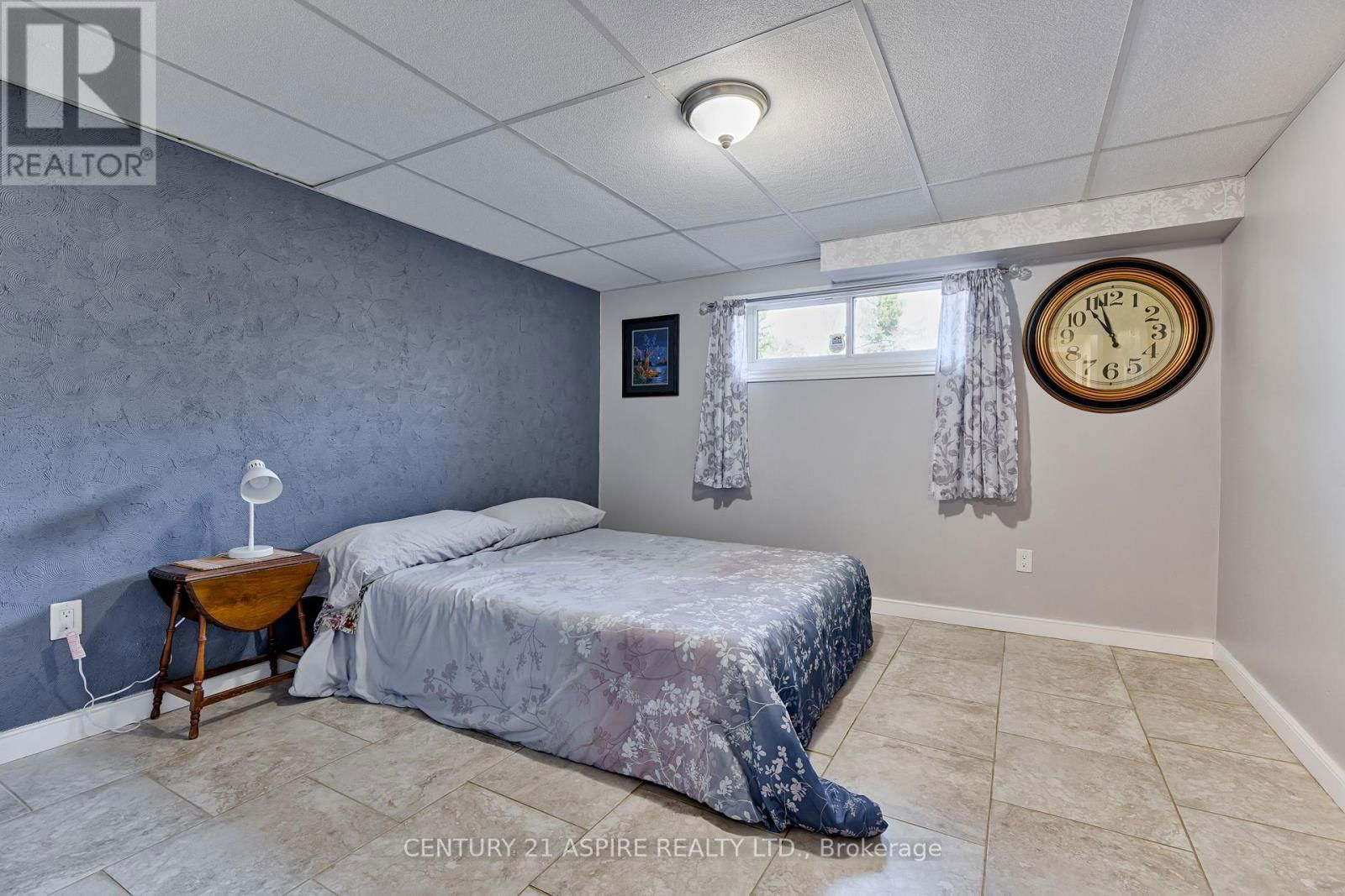15 ROY STREET Image 33