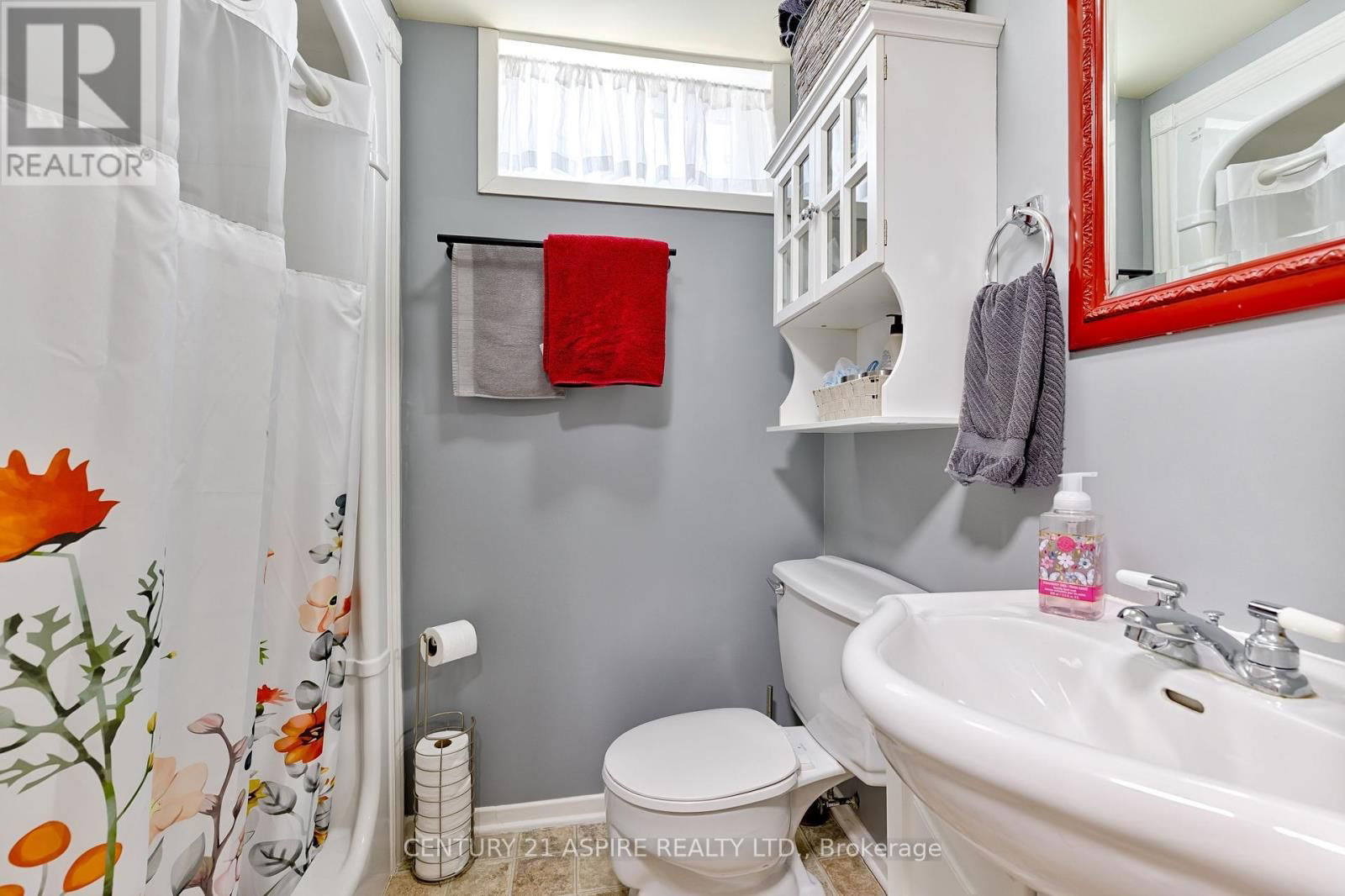 15 ROY STREET Image 35