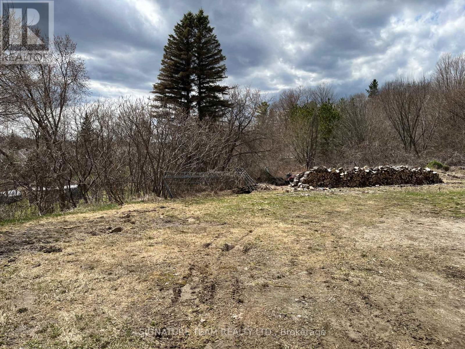 292 BONNECHERE STREET WEST Image 23